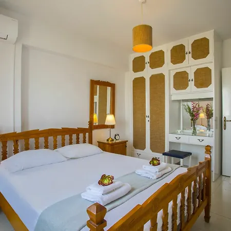 Lamk1 Mackenzie Atalanta - Two Bedroom Apartment, Sleeps 4 * Larnaca