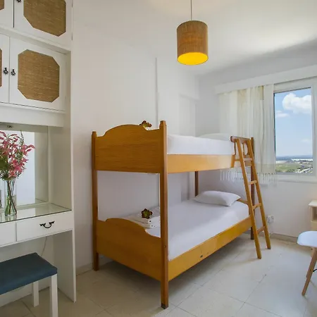 Apartment Lamk1 Mackenzie Atalanta - Two Bedroom Apartment, Sleeps 4